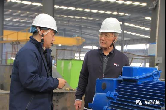 河南工業(yè)大學機電工程學院院長、碩士研究生導師惠延波教授等一行蒞臨東起集團參觀考察